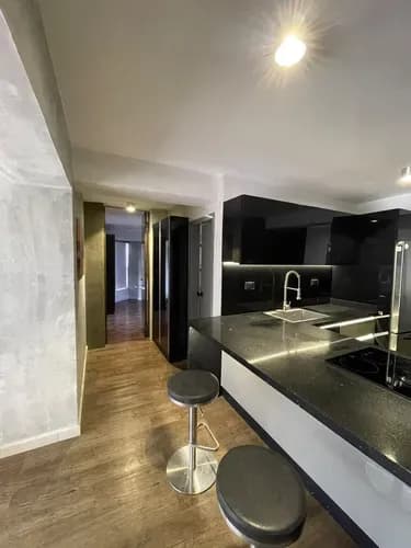 Luisa Ofrece En Venta Bello Apartamento De 83m2 Con Pozo De Agua Y Planta Eléctrica En La Urb. Mañongo-(solo Clientes) Rr-rm
