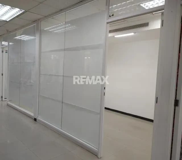 ALQUILER DE LOCAL COMERCIAL EN MINI MARKET SANTA MARTA (2)