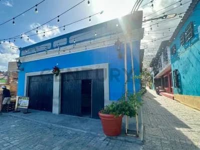 LR - La Guaira: Local a nivel calle, en el casco histórico