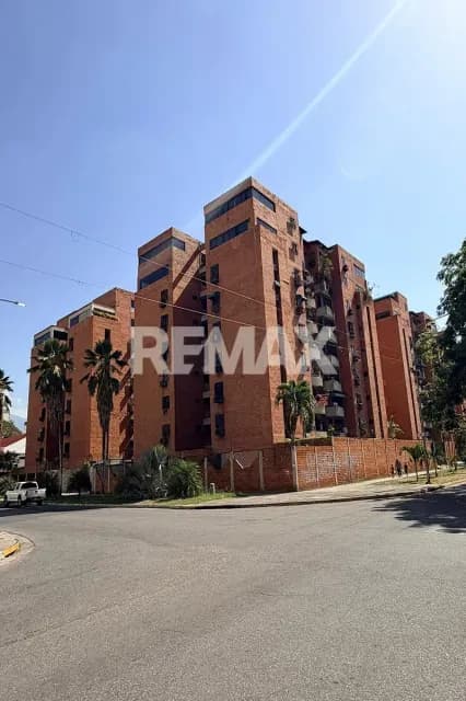 PENT HOUSE EN VENTA RESD. AGUADA GRANDE, BASE ARAGUA