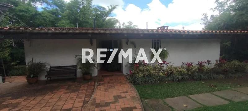 CASA EN VENTA - URB. ALTO HATILLO