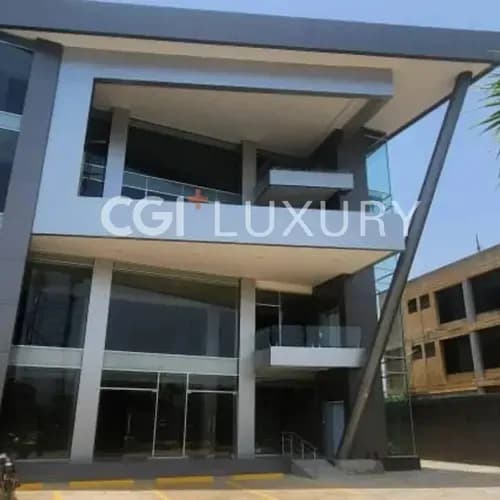 Cgi+ Luxury Vende Versátil Edificio Comercial, Av. Principal De Lecheria