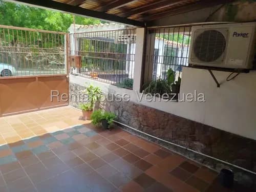 Hermosa Casa De 3 Habitaciones Con Amplios Espacios Recreativos En Venta En El Paraiso Cabudare,lara Rc