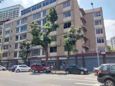 Alquila tu oficina de 30 m2 en el corazón de Sabana Grande. Caracas.