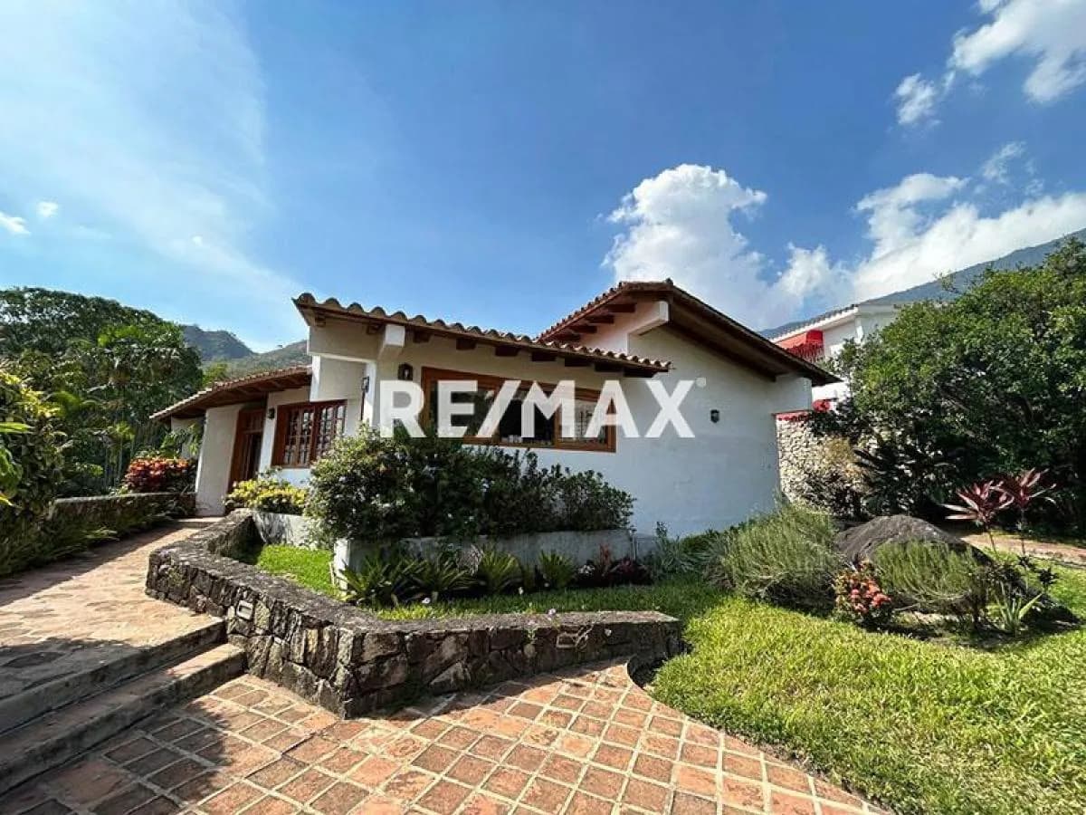 HERMOSA CASA EN VENTA EN PALMARITO, EL CASTAÑO
