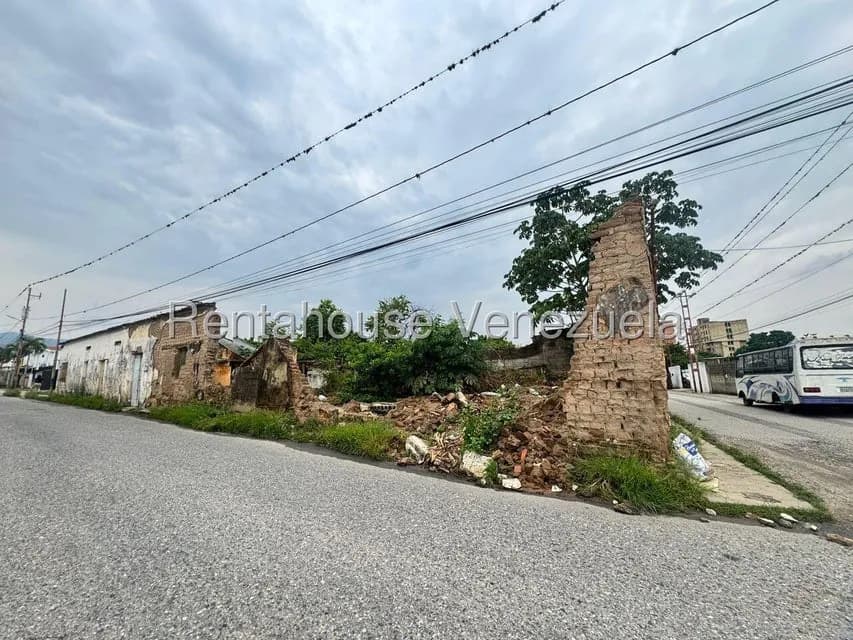Terreno (Comercial) en Venta en Centro, Lara