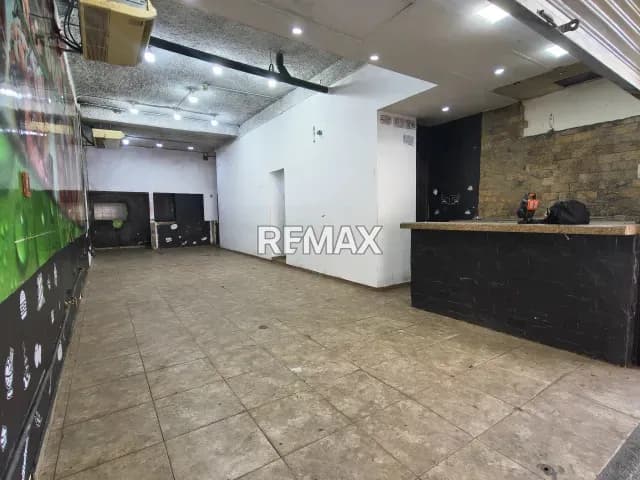 Alquiler de Local comercial a pie de Calle en Los Dos Caminos
