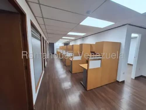 Chuao Oficina En Alquiler Torre Las Mercedes 25-14122