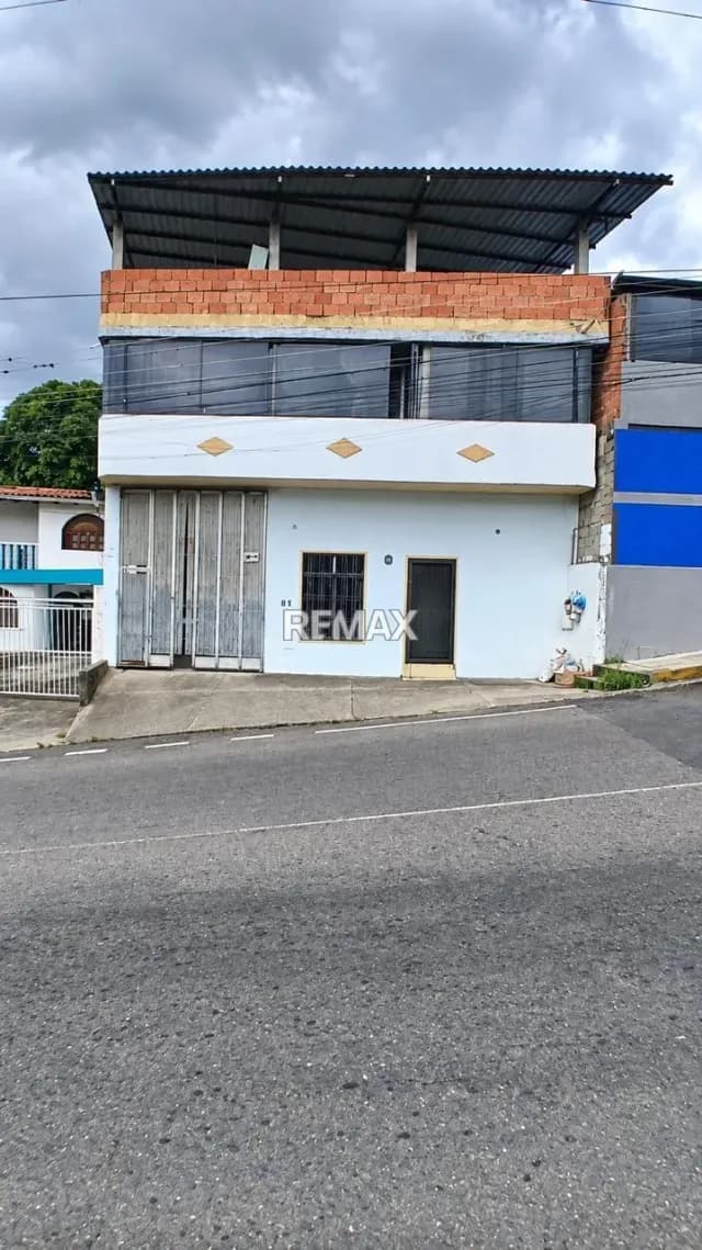 CASA EN LA MACHIRI EN VENTA