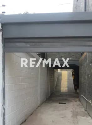 EN VENTA: EDIFICIO COMERCIAL EN LA AV. ROJAS QUEIPO