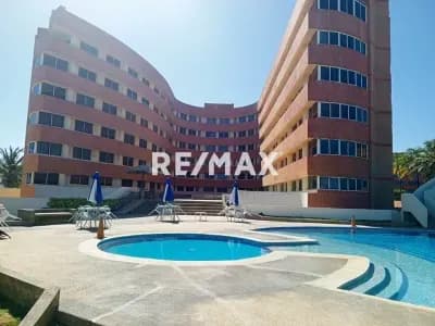 VENDE APARTAMENTO DÚPLEX DE 113M2 EN EL EDIFICIO RESIDENCIAL GUARUJA TUCACAS.