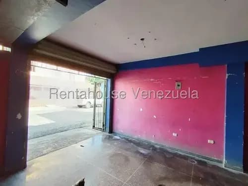 Daniela Linarez Alquila Alquilo Local Comercial De 84 M2 A Pocos Metros Del Hospital Central, Zona De Alto Tráfico Peatonal Y Vehicular En El Centro De Barquisimeto