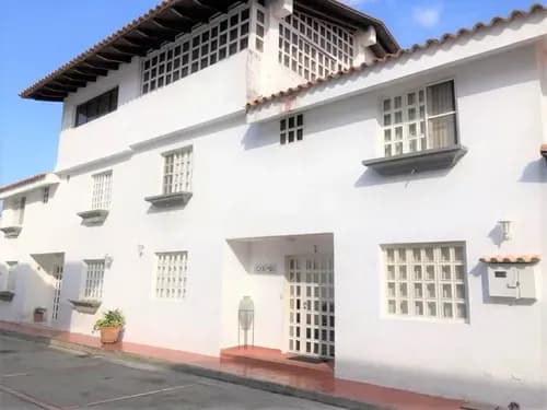 Townhouse Urb. Parque El Retiro San Antonio De Los Altos