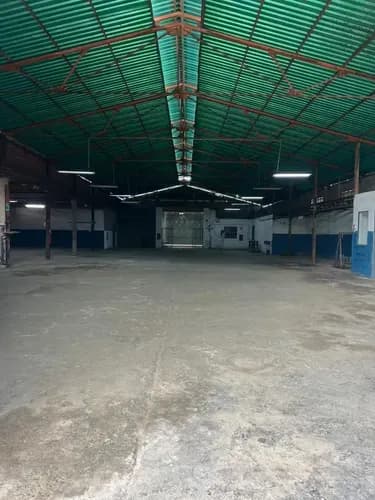 Local En Venta, Cc Loze (centro De Valencia), 236 M2 A Estrenar Con Tres Niveles, Abril Sn