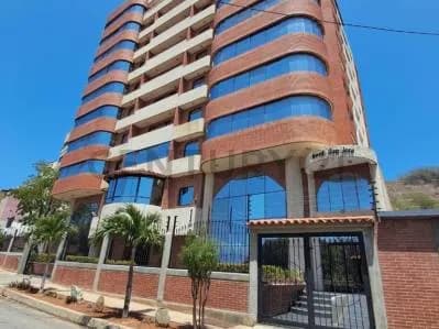 Amplio apartamento en venta en Residencias San Jose Pampatar Isla de Margarita