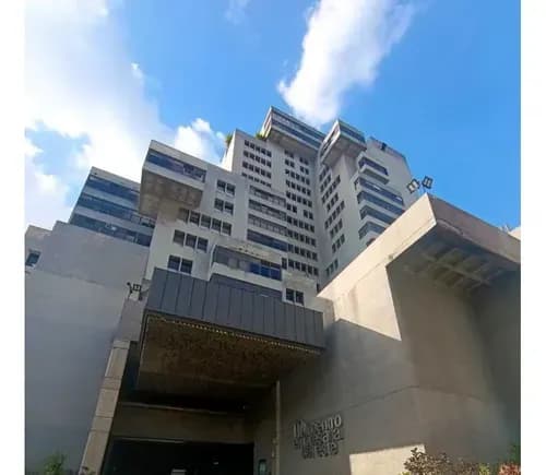 Oficina En Alquiler Multicentro Empresarial Del Este. Oportunidad!