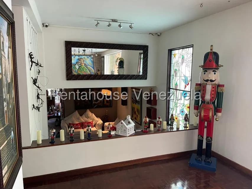 Casa (1 Nivel) en Alquiler en Macaracuay, Distrito Metropolitano