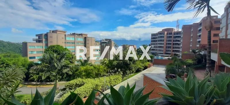 En Venta Espectacular Apartamento con Terraza en la Urb. Solar del Hatillo