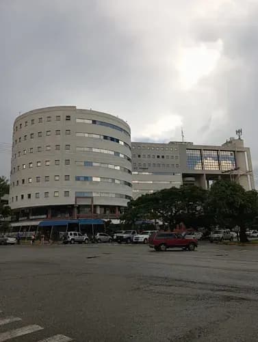 En Venta Oficina En Frente De Las 4 Avenidas Cc Reda Building Flor Y Gabriel Rc Solo Clientes