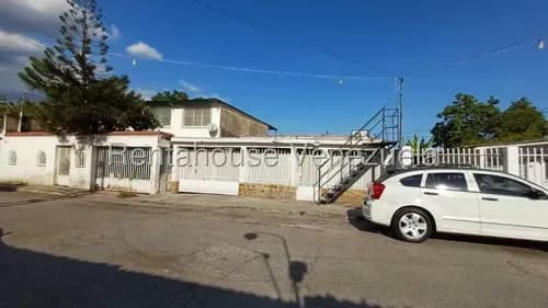 Casa En Venta En Av Internacional Turmero Maracay Excelente Oportunidad De Tener Tu Casa Propia Nela 26-16457