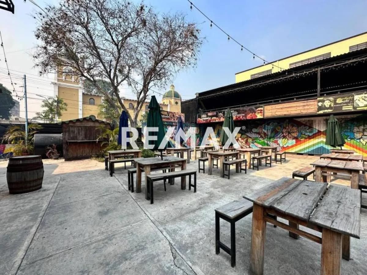 Terreno en venta plaza de esquina en Naguanagua Justo al lado de la iglesia la Begoña