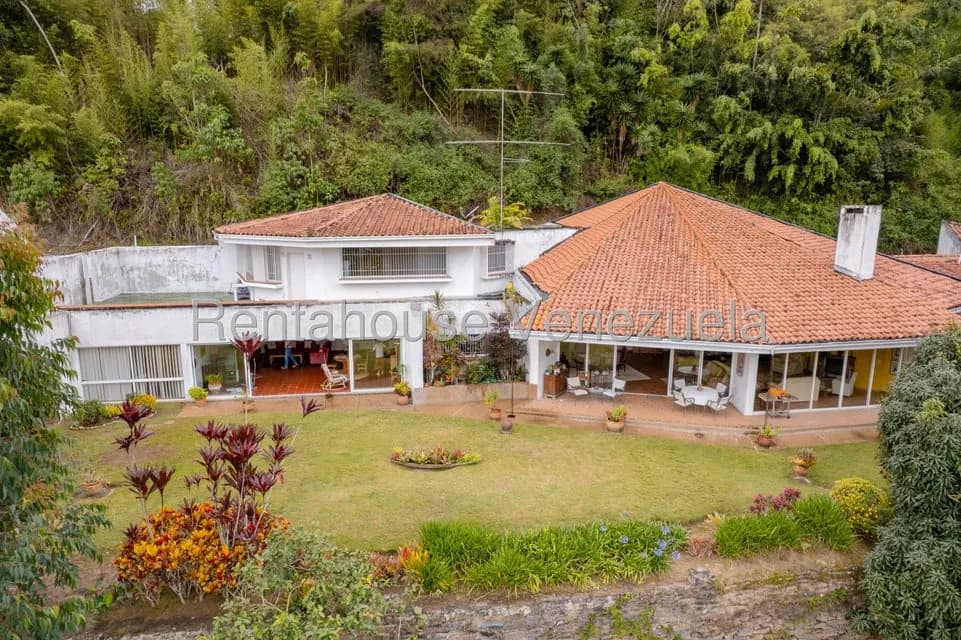 Casa (Multipes Niveles) en Venta en Oripoto, Distrito Metropolitano