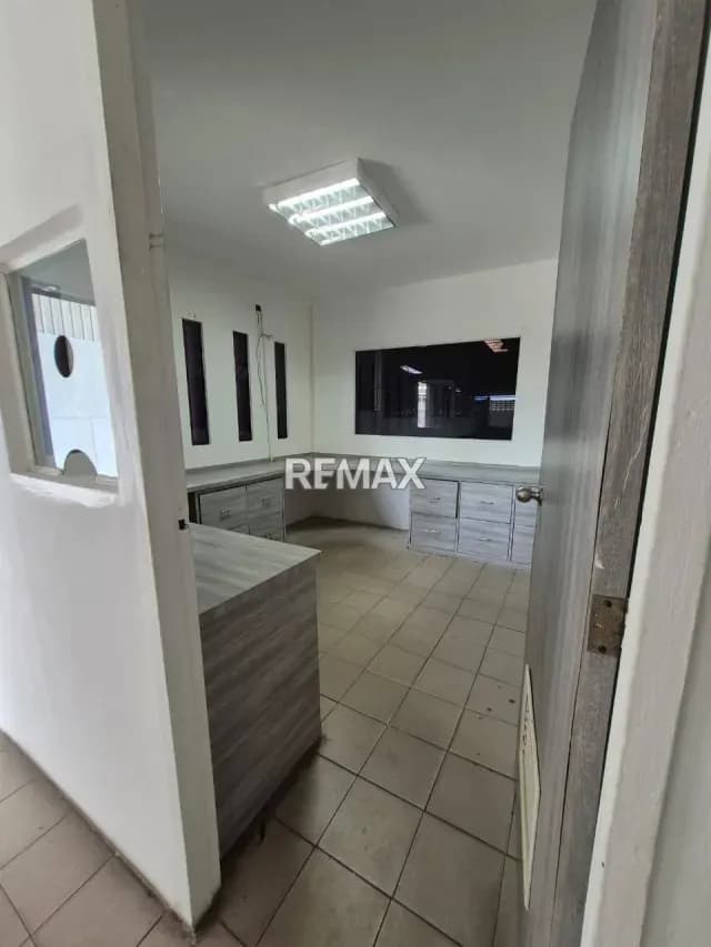 VENDE APTO EN CRISTAL DEL LAGO