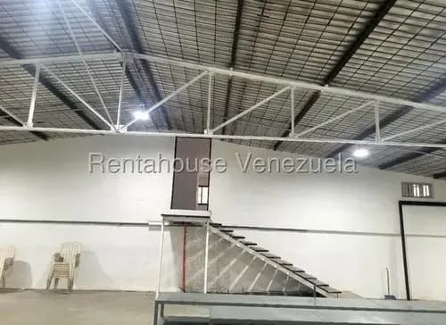 Local Showroom 600m2 Boleita Norte Con Galpón Y Andén - 26-8309