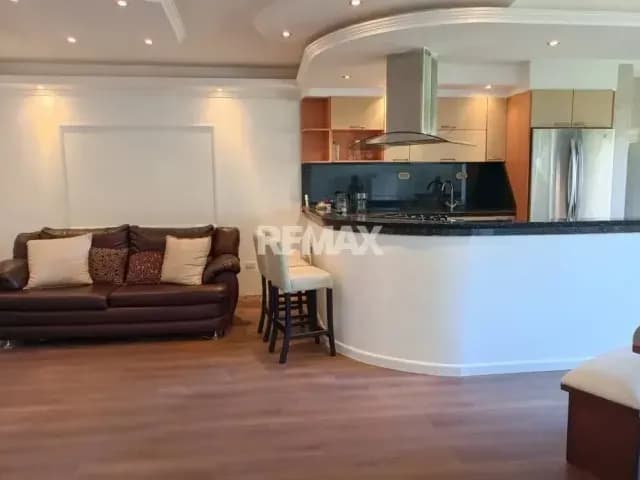 ALQUILER de Apartamento en el Bosque Valencia amoblado con planta 100%