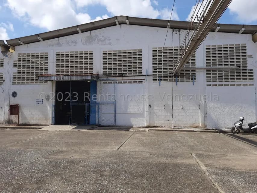 Comercial (Galpon - Deposito) en Venta en Zona Industrial, Guarico