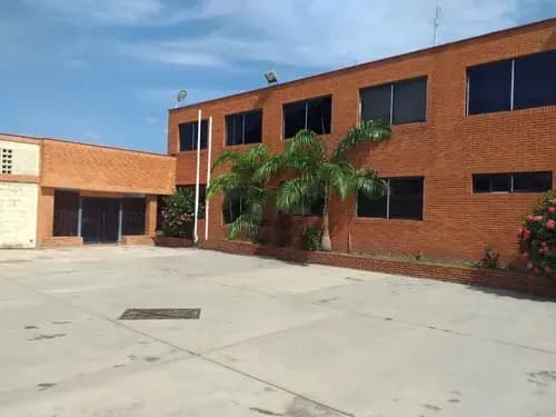 Lisbeth Mantilla Vende Galpón Industrial En Av. Bolivar, Los Guayos. Carabobo.