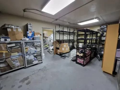 Yf Edificio Comercial En Venta En Los Dos Caminos 26-16805 Merw