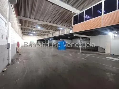 Marinel Saavedra Ofrece En Venta Galpon En Barquisimeto, Zona Industrial Ii, Posee Area De Mezzanina, Zona De Carga Y Descarga. Cod 26 21381