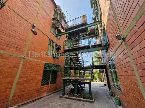 Vendo Apartamento En Santa Rosa Maracay, Código 26-18498 Cm Leer Descripción