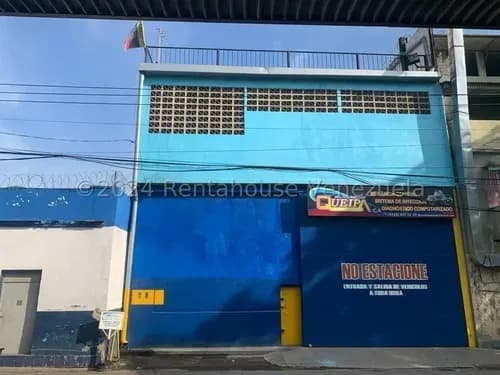 Prado De María !! Galpón Financiado, 800 M2, 12 Pe, Pb Con 4,10 Mts De Altura, Entrada Con 5 Mts De Altura Expandible A 7 Mts, 3 Niveles, 2 Baños, Oficinas, Estructura De Hierro, Luz Trifásica.