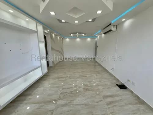 Amplio Y Remodelado Apartamento En Venta En El Paraiso