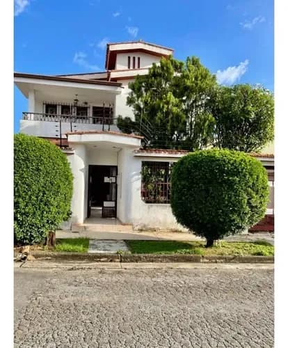 Casa En Venta Trigal Sur Calle Cerrada