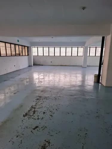 Alquiler De Piso Industrial, El Llanito, Ll