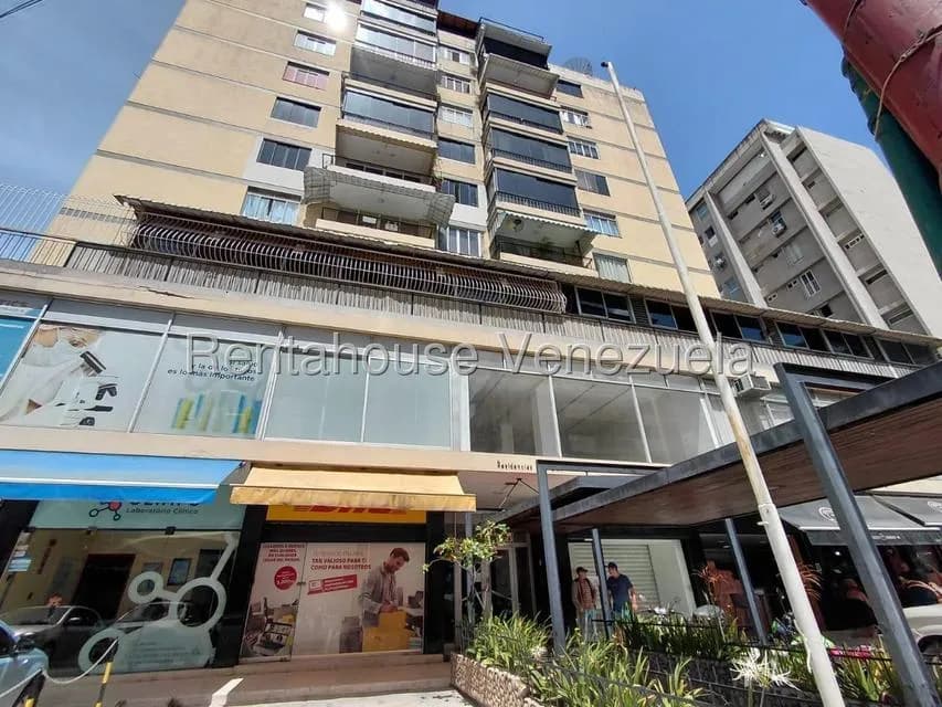 Apartamento (1 Nivel) en Alquiler en Los Palos Grandes, Distrito Metropolitano