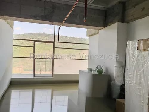 (cliente Directo) Venta 26-20509 Oficina En Obra Gris En La Moderna Torre Xpress, La Guairita. Espacio Versátil De Punta Ideal Para Uso Corporativo, Medico U Odontología, Adaptable A Cualquier Diseño.