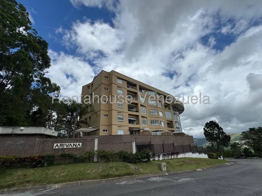 Apartamento (Duplex) en Alquiler en La Lagunita Country Club, Distrito Metropolitano