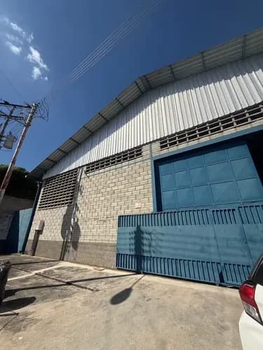 Galpón En Alquiler De 1.100 Mtr2 , Cuenta Con Área De Oficinas Ubicado En Complejo Privado Ag