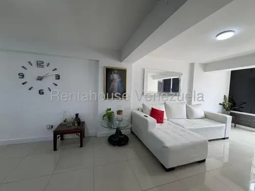 Estrategica Ubicación Y Diseño Único, Todo En Este Cómodo Apartamento En Venta - San Bernardino - Luis Gomez - Mls #26-21910
