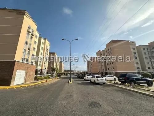 Jesus Teran Alquila Bello, Moderno, Acogedor Apartamento Amoblado Conectado A Planta Electrica Ubicado En Granate Ciudad Roca Al Este De Bqto. 26-15930