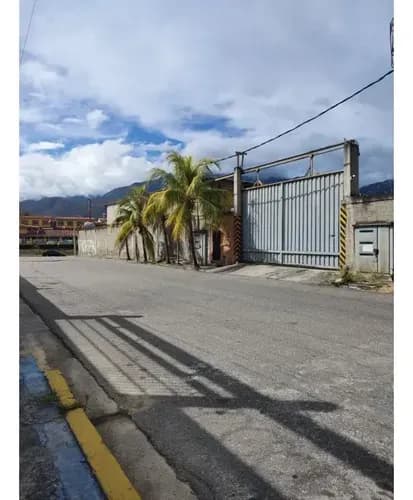 Se Alquila Terreno 3920m2. Guatire.