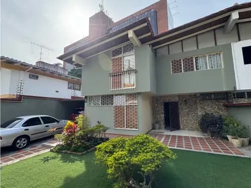 En Alquiler Casa Residencial Comercial San Roman. Baruta - Caracas