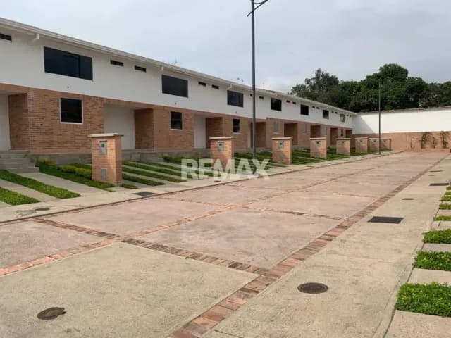 Parcelas en Urb Valle Hermoso