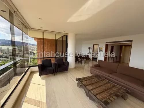 Se Alquila Apartamento En Colinas De Valle Arriba 26-11531 Rl