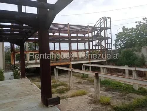 Adl. En Venta Terreno Con Estructura Sector Canchancha Maracaibo