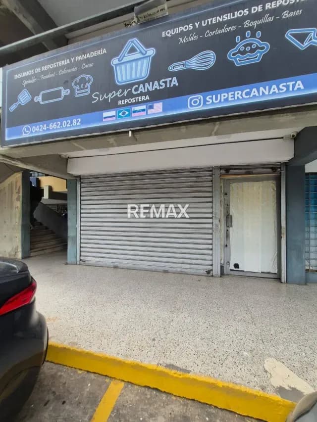 Local comercial en venta. En esquina LA PARAGUA
